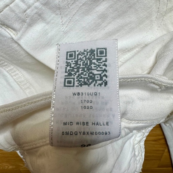 True Religion x Joan Smalls Mid-Rise Halle Jean in White Size 26 - Picture 7 of 7